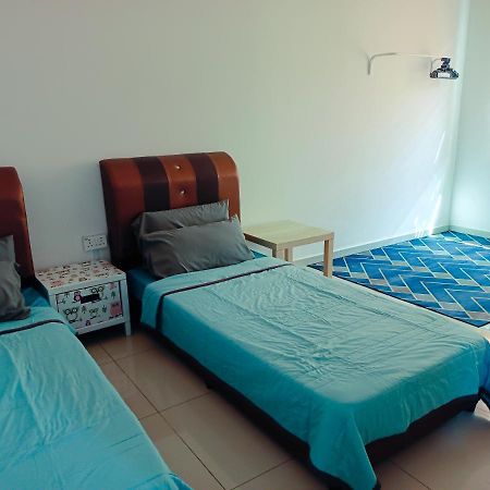 Homestay Dtepian Bayu Bandar Seri Impian Keluang Exterior photo