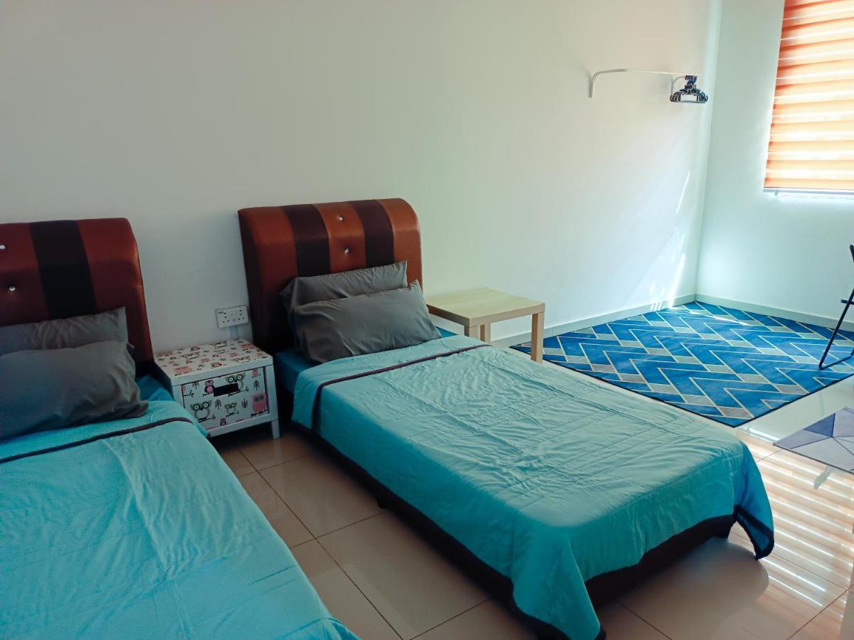 Homestay Dtepian Bayu Bandar Seri Impian Keluang Exterior photo