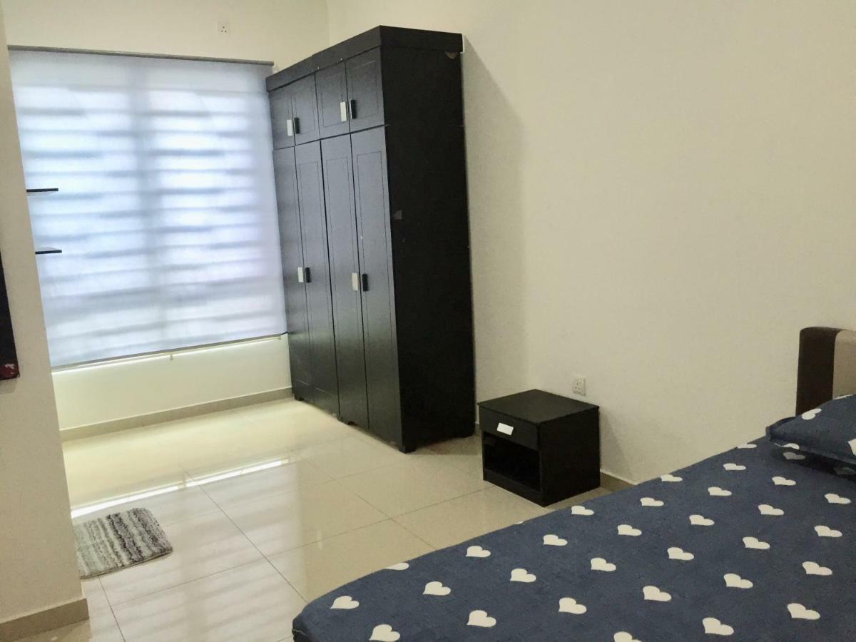 Homestay Dtepian Bayu Bandar Seri Impian Keluang Exterior photo