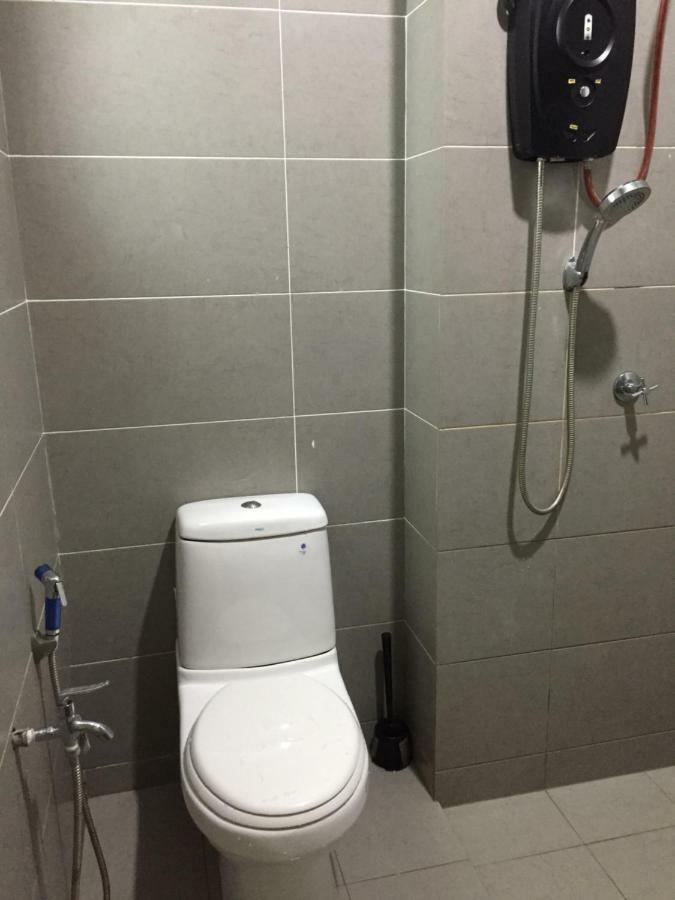Homestay Dtepian Bayu Bandar Seri Impian Keluang Exterior photo